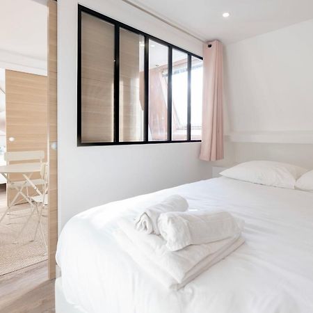 Amazing Apartment Under The Roof In Paris 8Th المظهر الخارجي الصورة