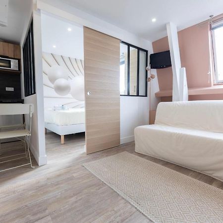 Amazing Apartment Under The Roof In Paris 8Th المظهر الخارجي الصورة