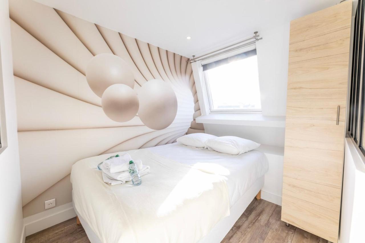 Amazing Apartment Under The Roof In Paris 8Th المظهر الخارجي الصورة