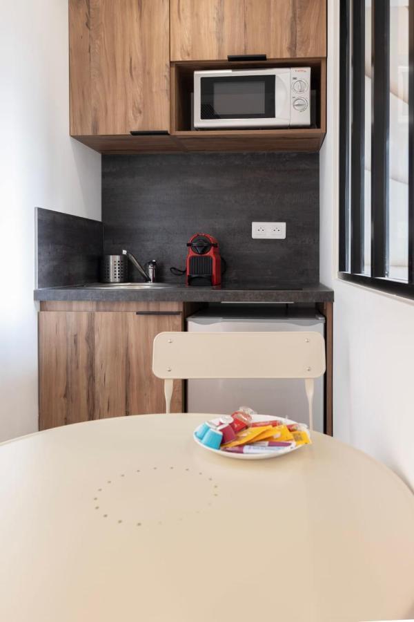 Amazing Apartment Under The Roof In Paris 8Th المظهر الخارجي الصورة