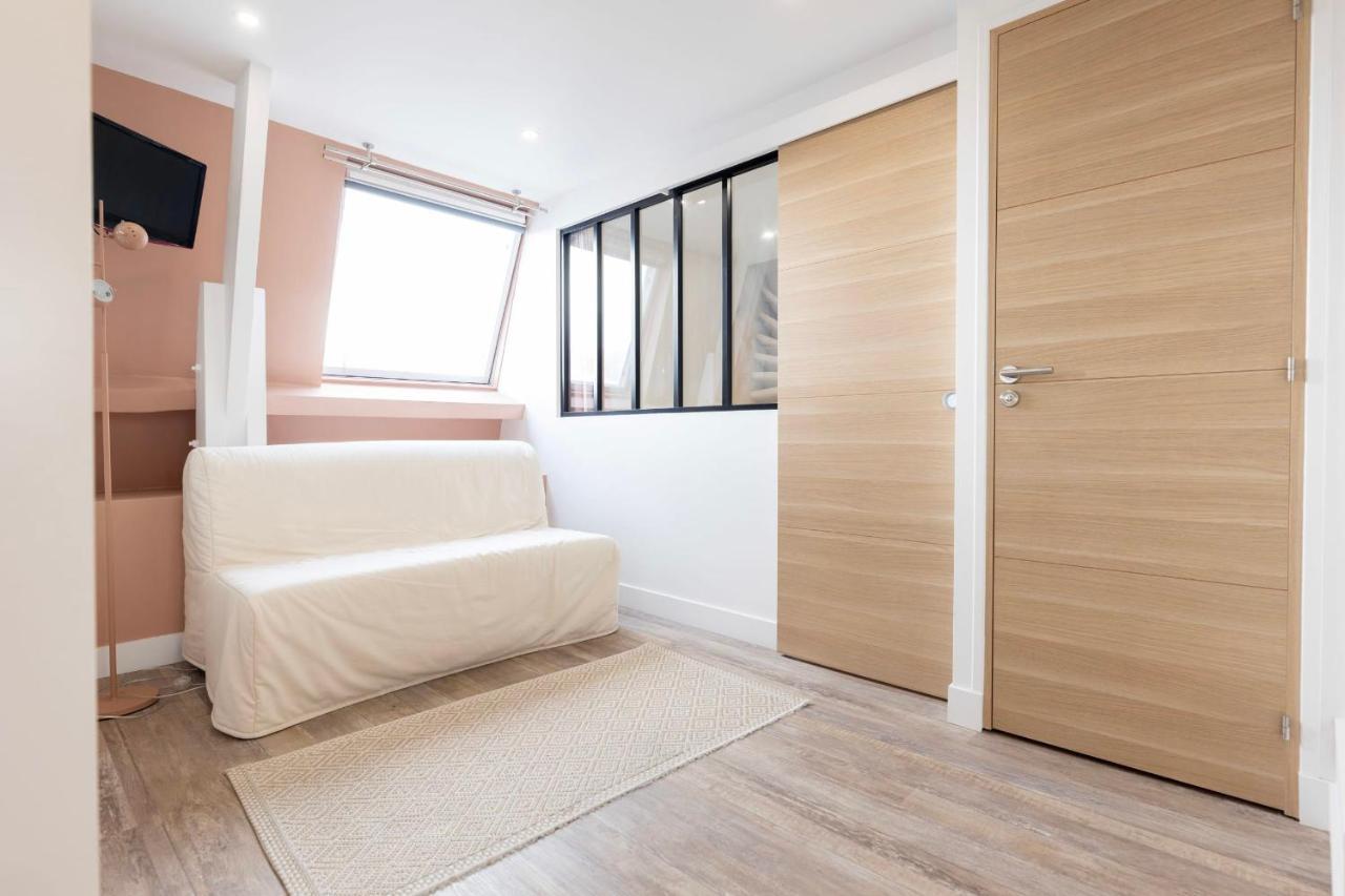 Amazing Apartment Under The Roof In Paris 8Th المظهر الخارجي الصورة